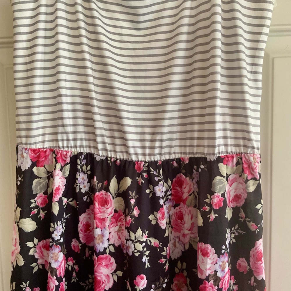 Striped & Floral Maxi Dress 🌸 Small - Picture 4 of 4